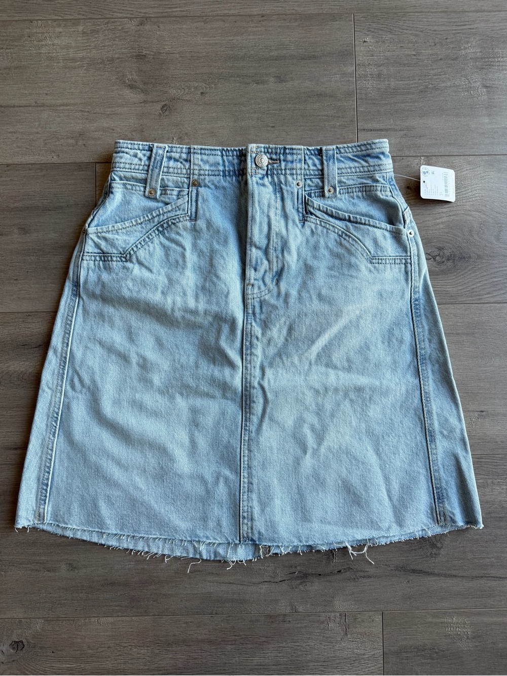 NWT We The Free Suzy denim midi (mini) length skirt - size 27